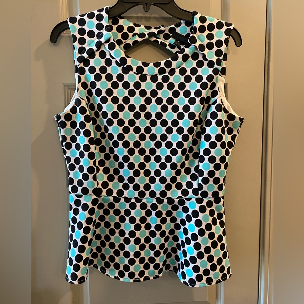 Cute top for work or casual outings!